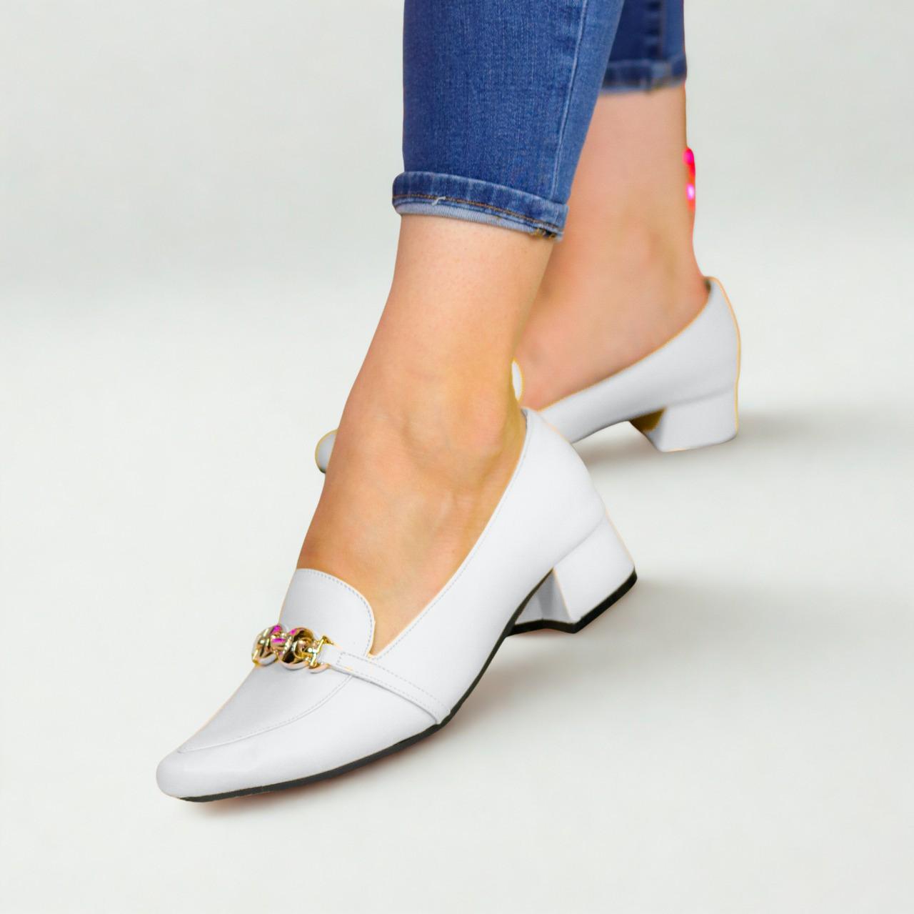 Zapato “Victoria” Tacón Bajo Elegante
