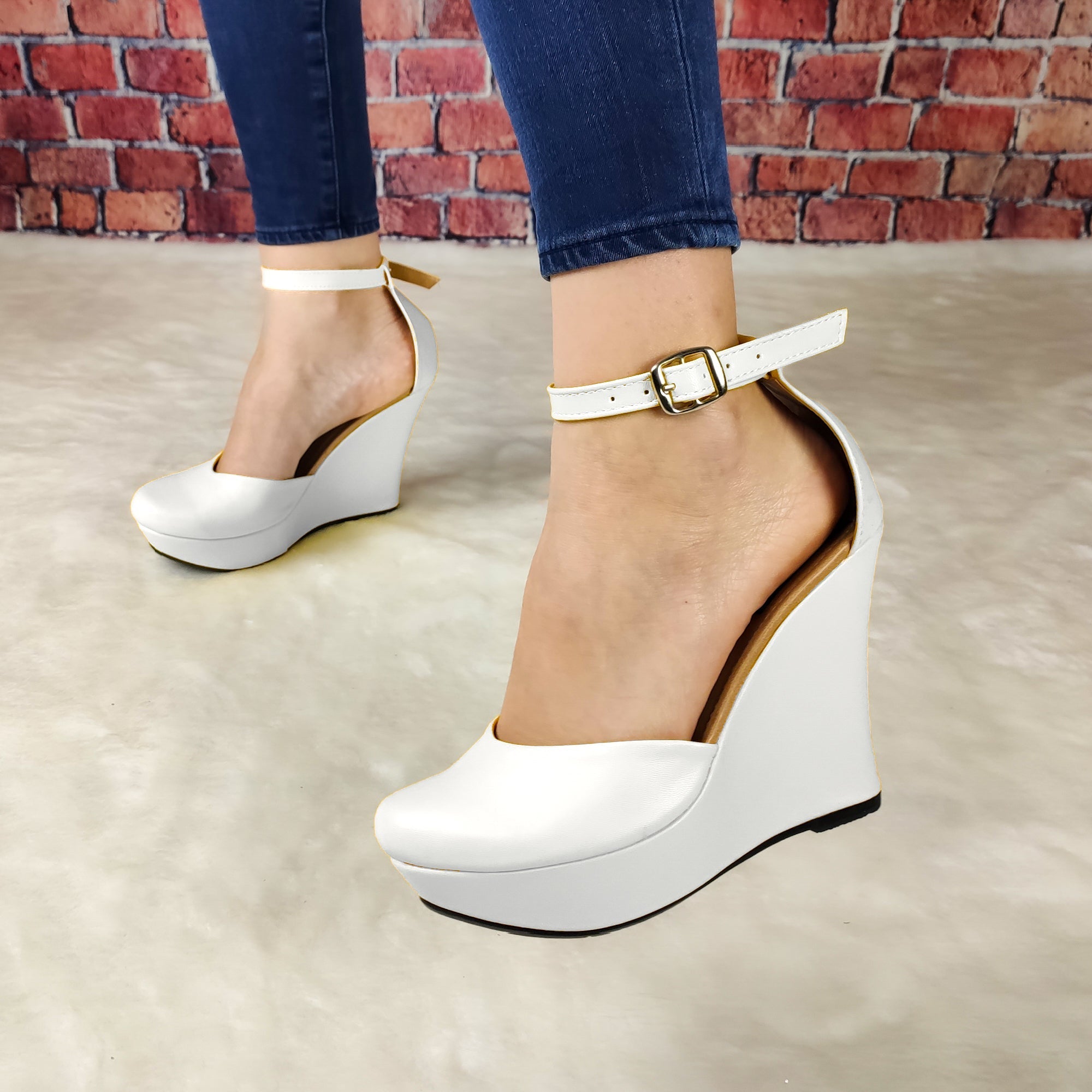 Espactular Plataforma Cerrada De Enfrente Elige El Color Que Mas Te Guste Zapatos Altos