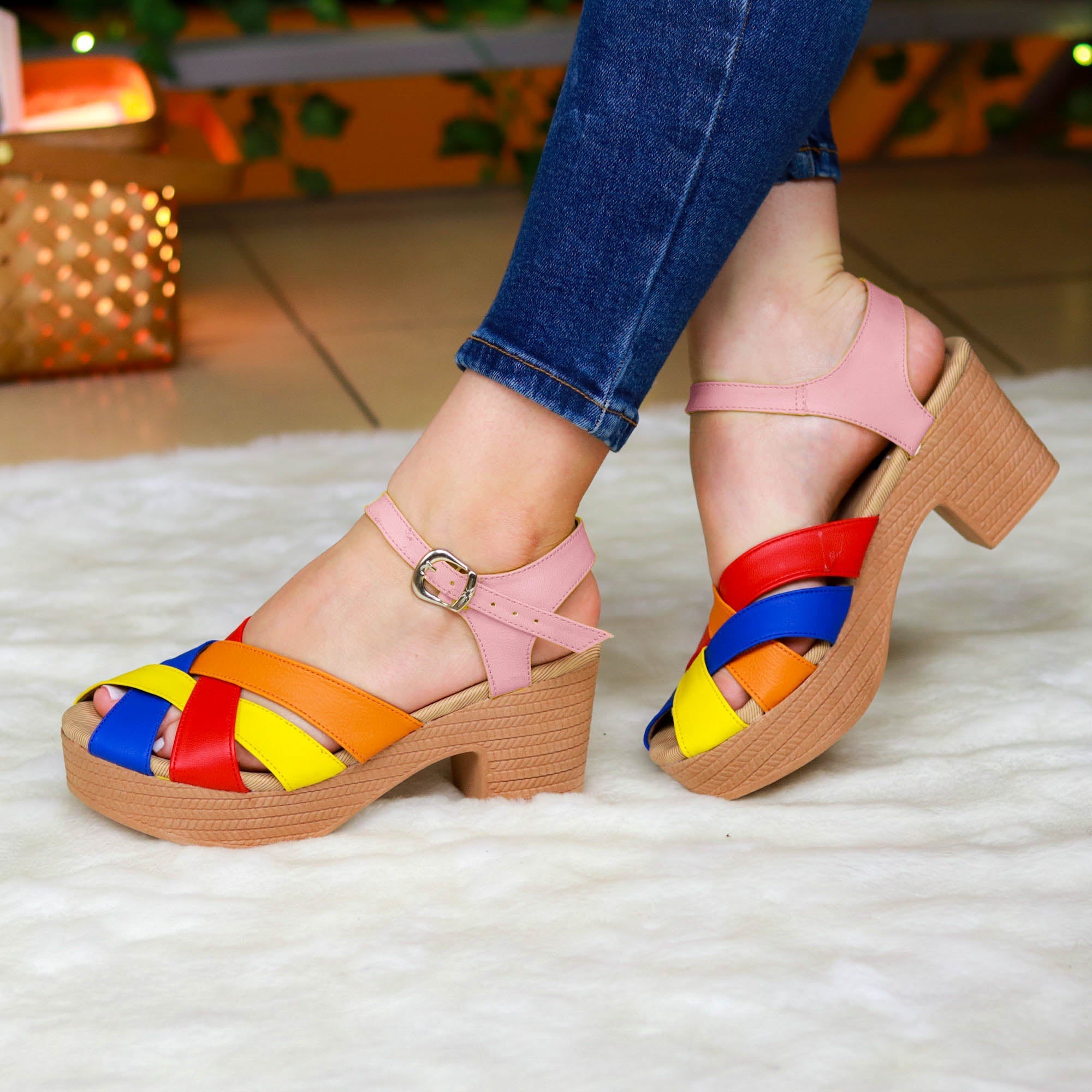 Zapato De Colores Combinados Hechos Cuerina. Suela Tacon Rosado / 35 Normal Zapatos Medianos