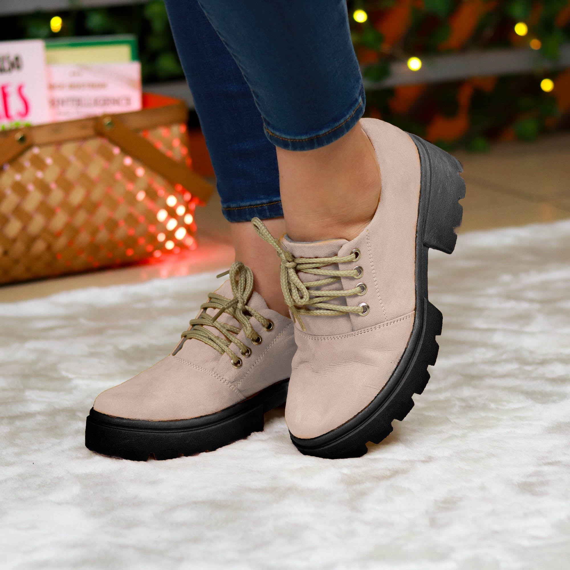 Botin Realizado En Gamuza. Variedad De Colores Para Elegir. Zapato Comodo Solido Y Peso Liviano