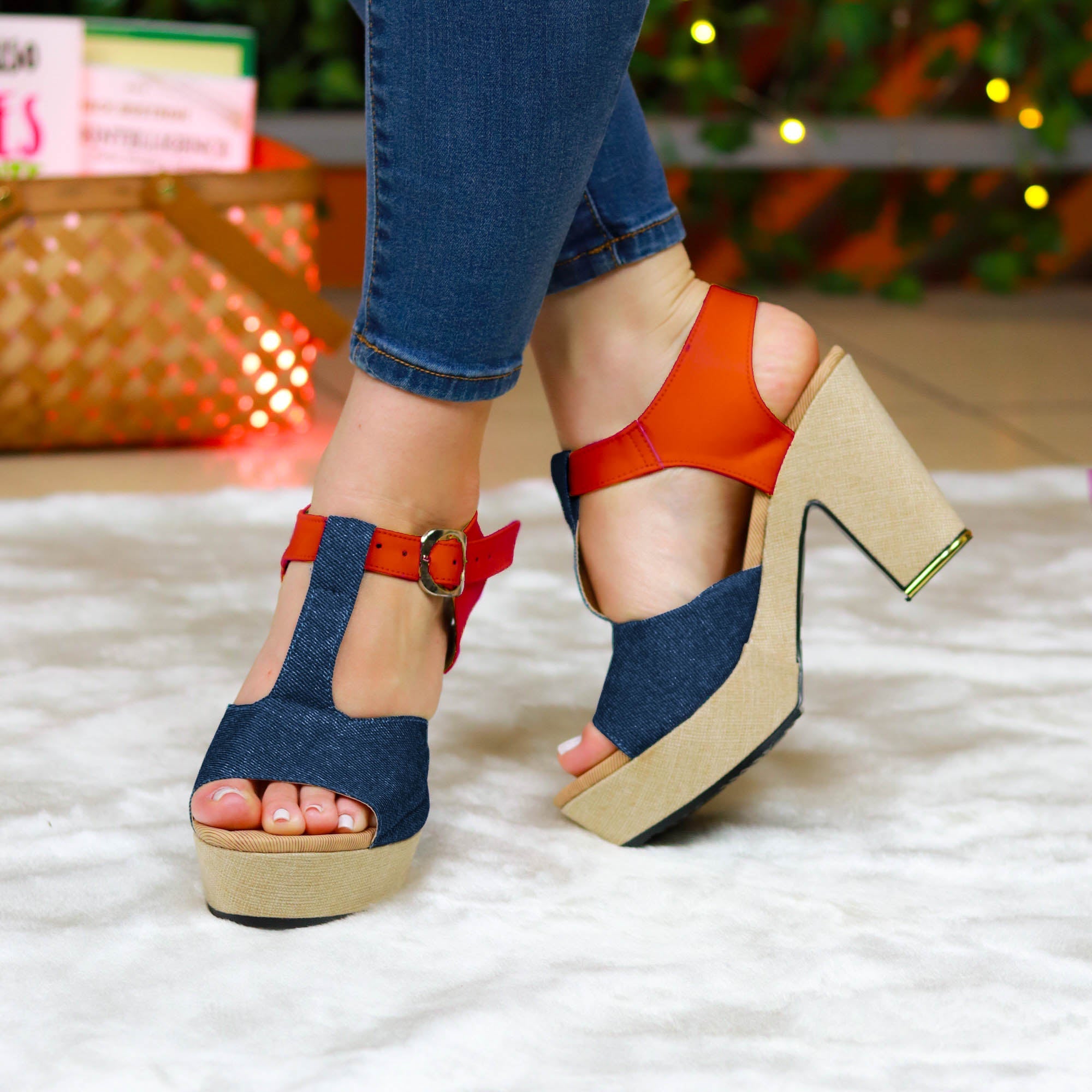 Tacon En Tela De Jean Oscuro Con Combinaciones Colores Zapatos Medianos