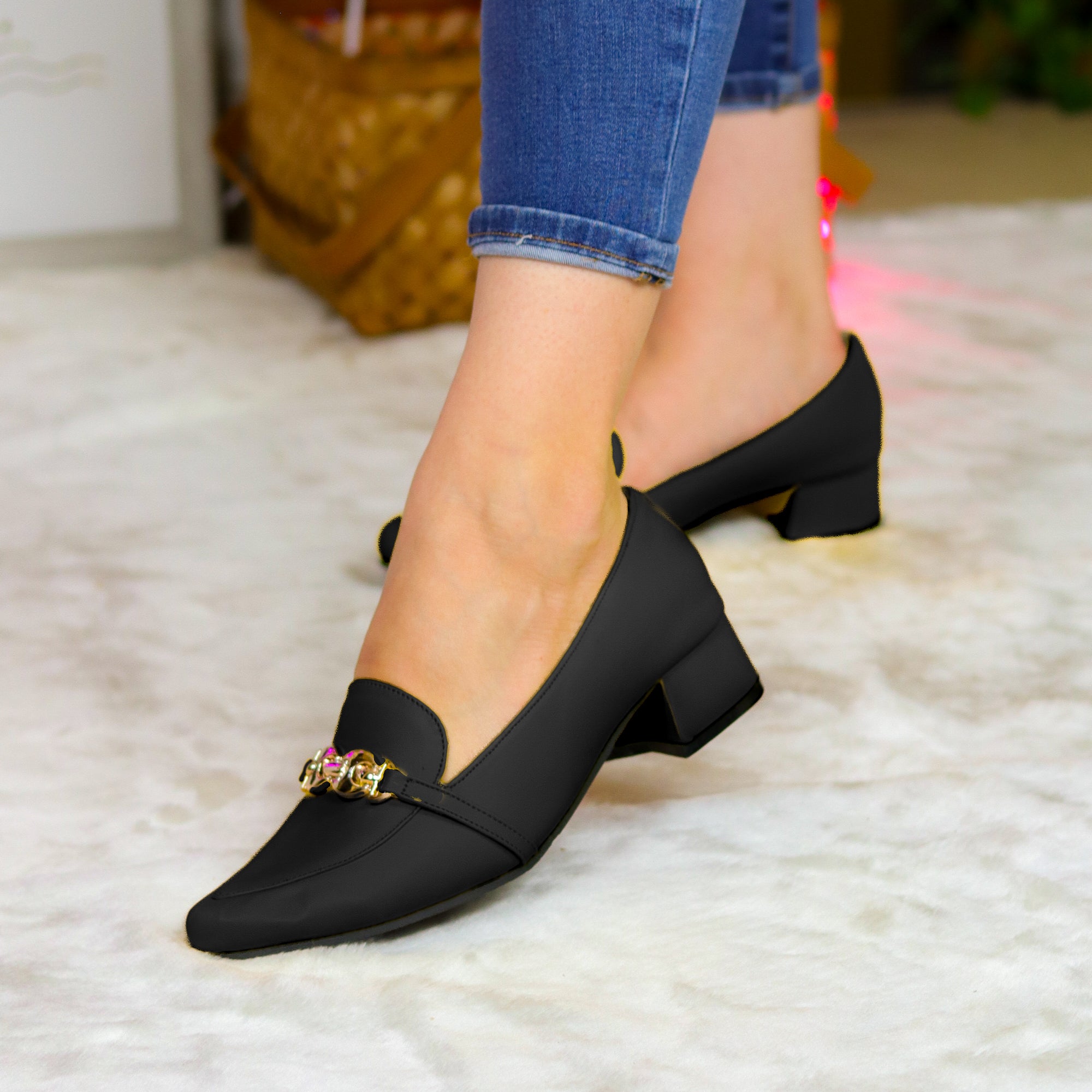 Zapatos De Tacón Bajo Con Detalle Metálico Bajitos