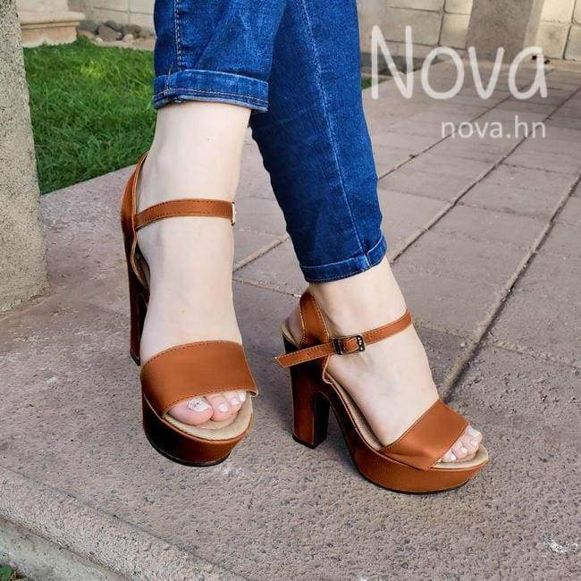 Zapato Con Faja Delantera Recta Unida Atras Cafe / 35 Normal Zapatos Altos